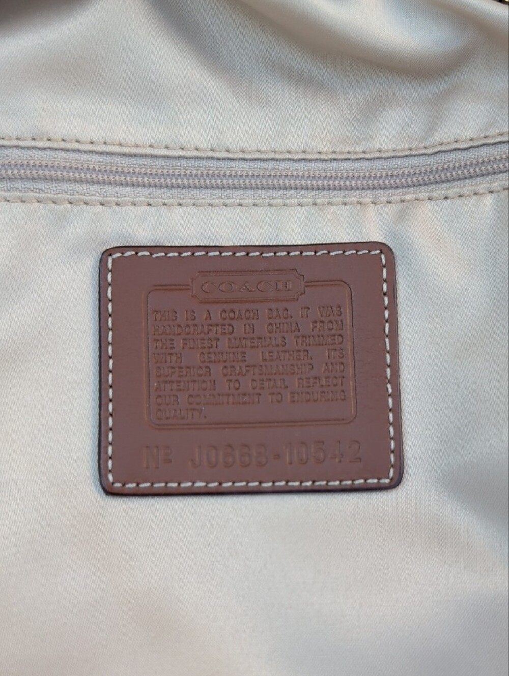 Coach Hampton Signature Shoulder Crossbody (F10542) - Picture 11 of 16